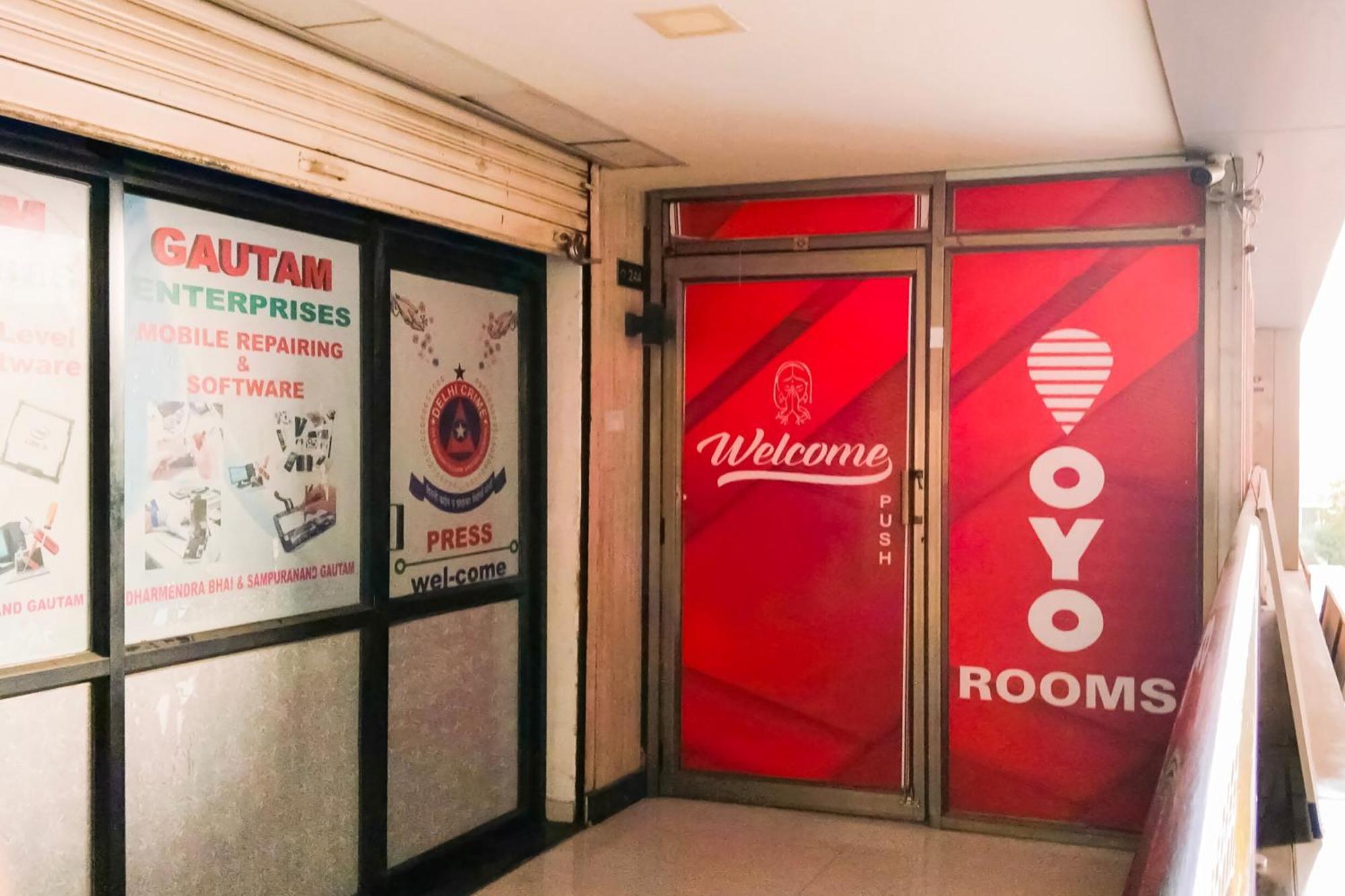 Hotel O Day Night Rooms Сурат Экстерьер фото