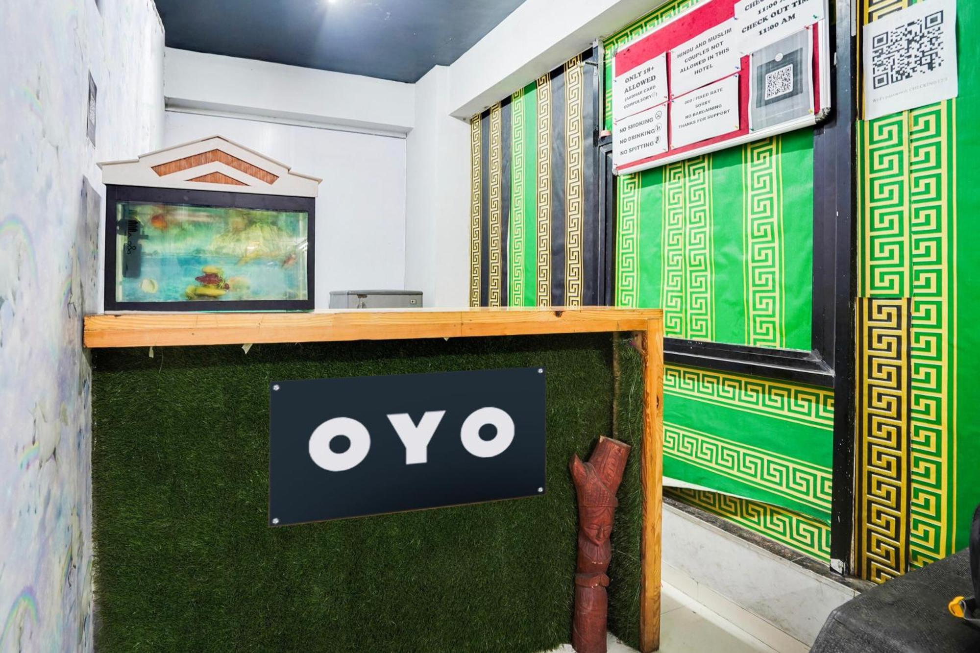Hotel O Day Night Rooms Сурат Экстерьер фото